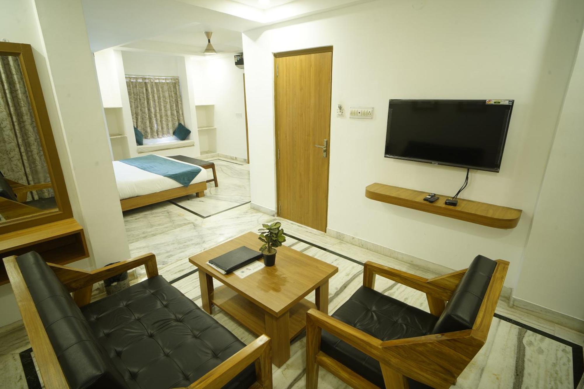 Hotel Udai Niwas By The Lake Udaipur Exteriör bild