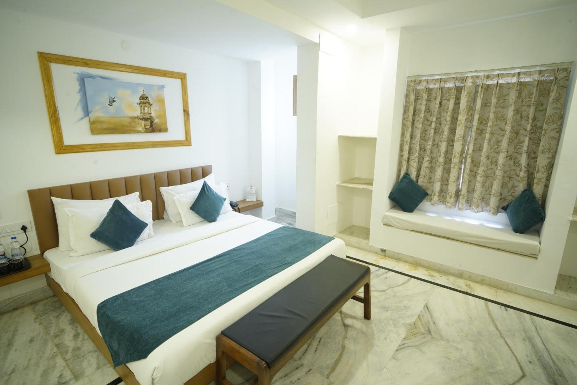 Hotel Udai Niwas By The Lake Udaipur Exteriör bild