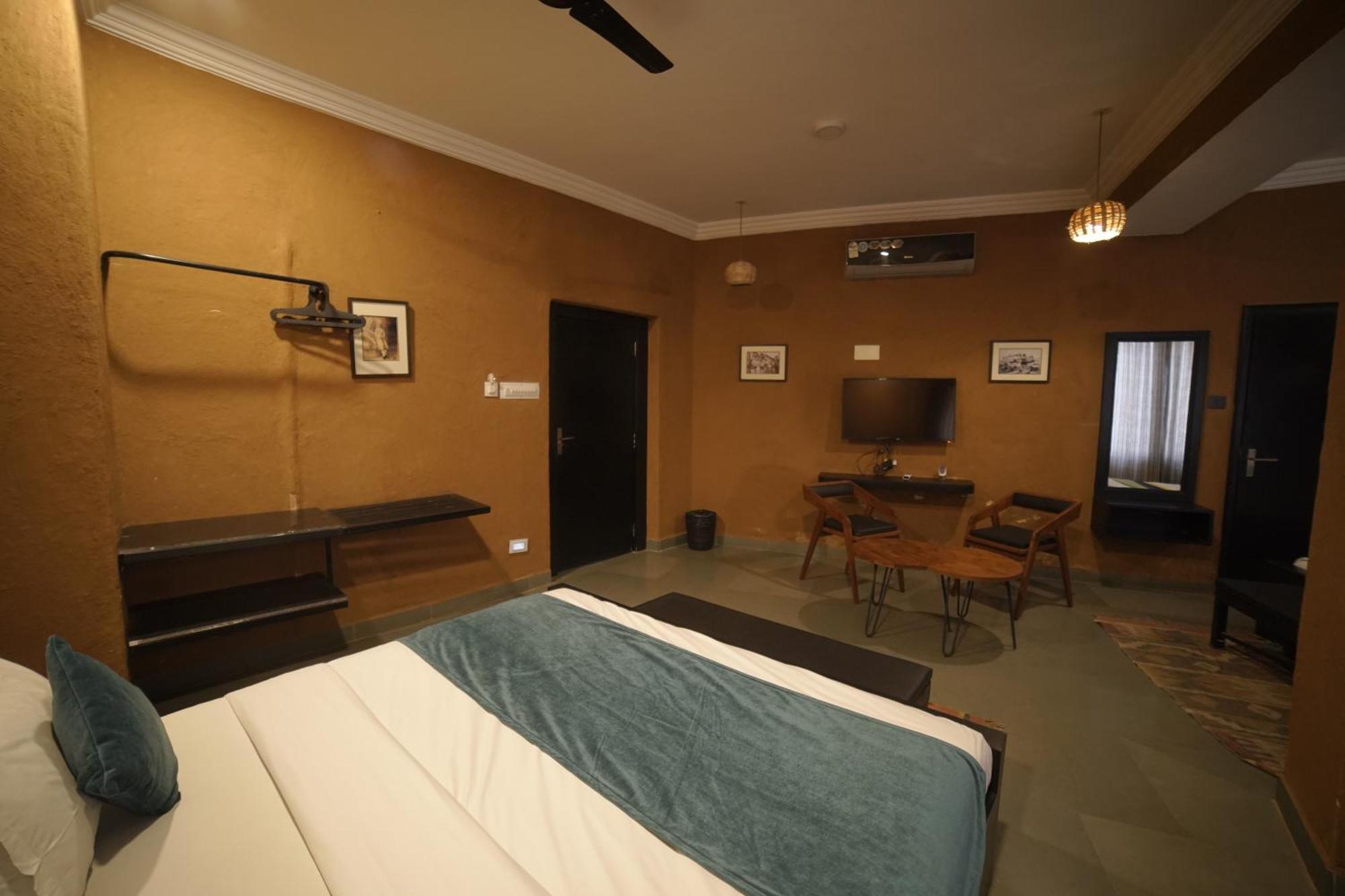 Hotel Udai Niwas By The Lake Udaipur Exteriör bild