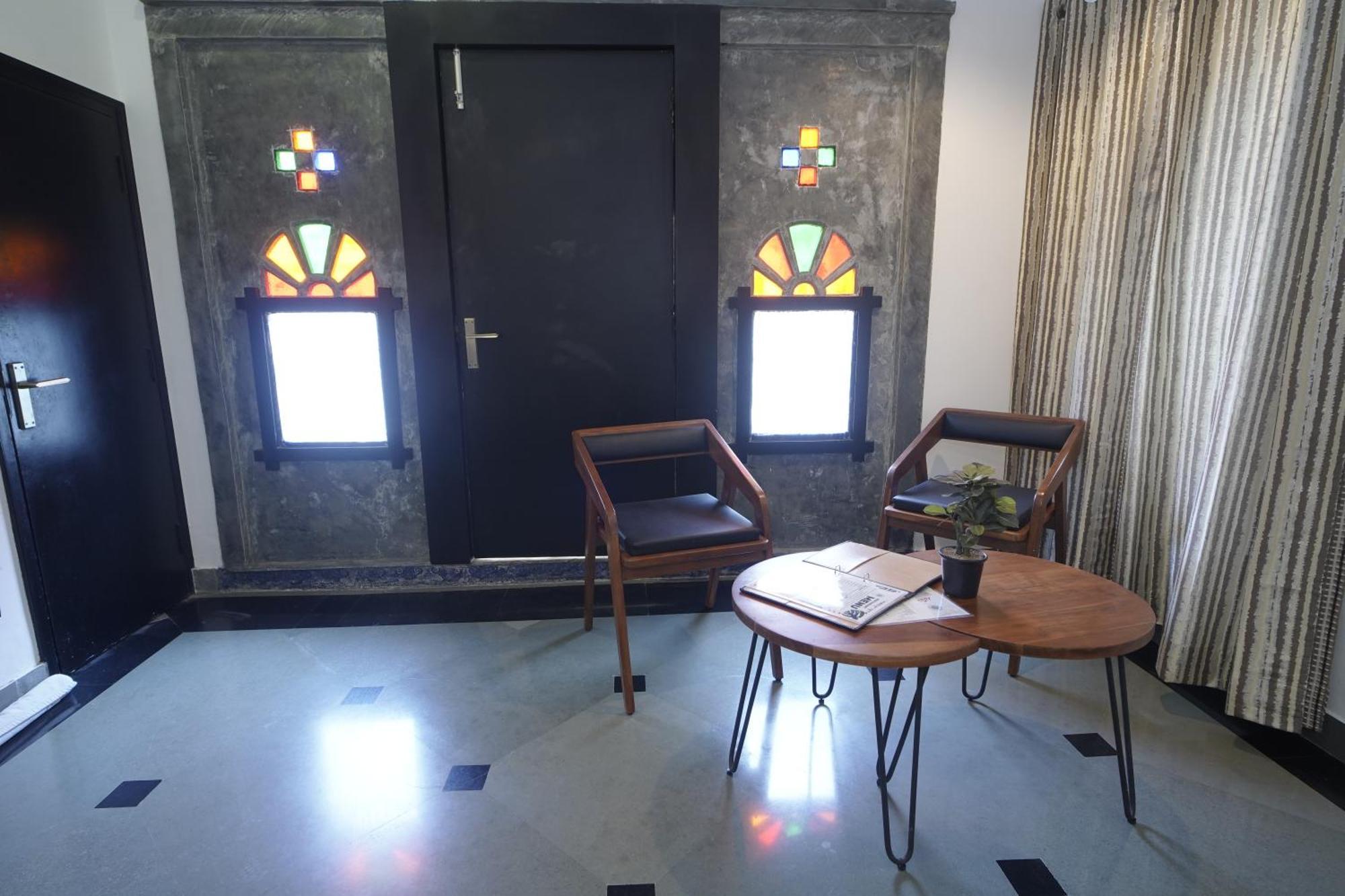 Hotel Udai Niwas By The Lake Udaipur Exteriör bild